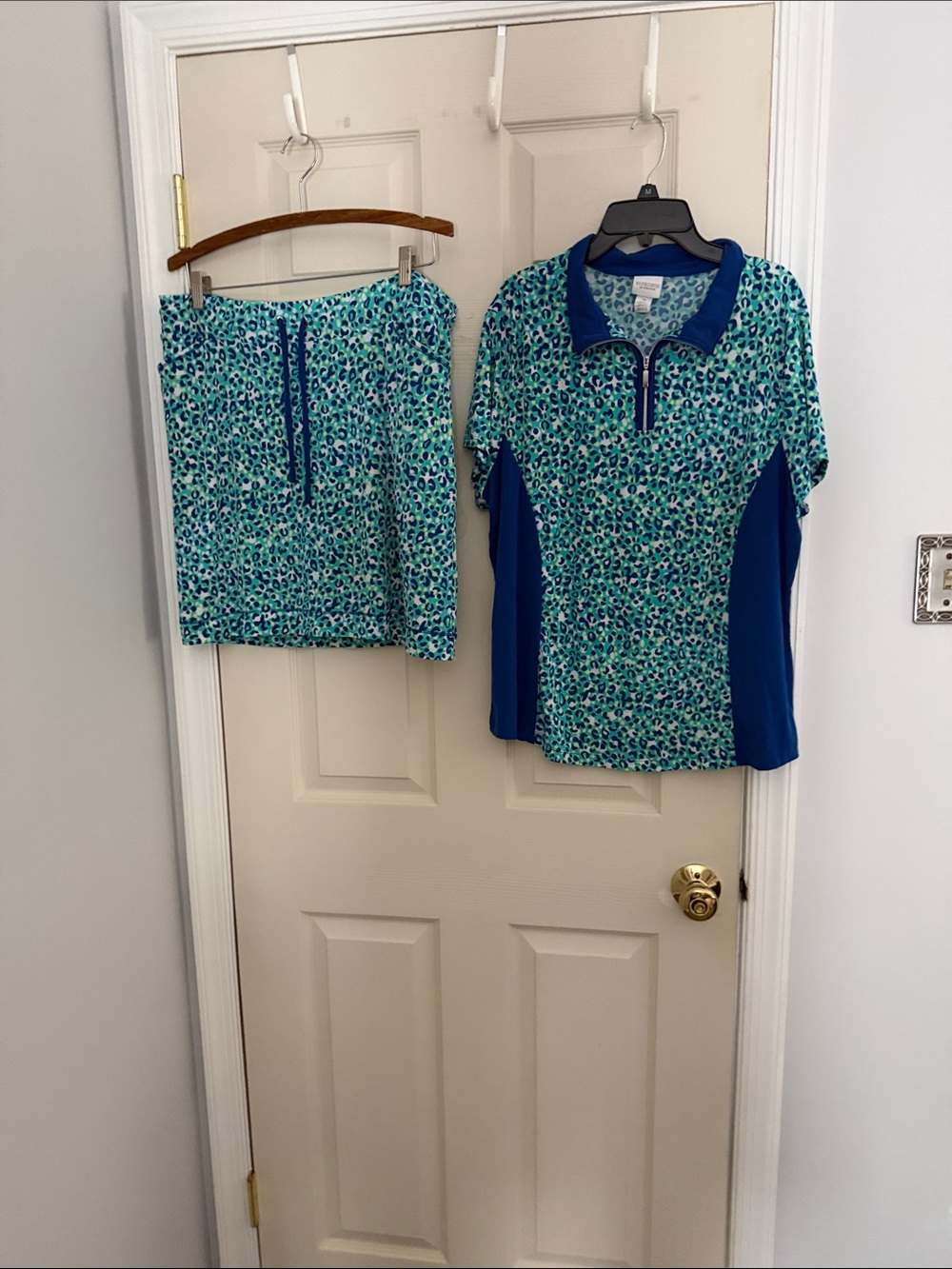 Chico's Turquoise & Navy Floral Polo Skort Set